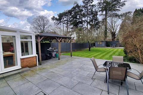 undefined, Horley, Surrey, RH6