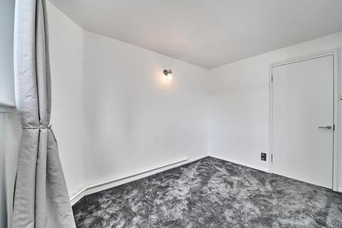 2 bedroom apartment to rent, Park Road, London NW1