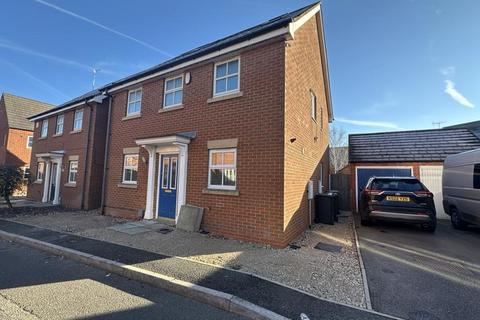 4 bedroom detached house for sale, Victoria Drive, Swadlincote DE11
