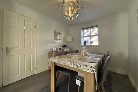 4 bedroom detached house for sale, Victoria Drive, Swadlincote DE11