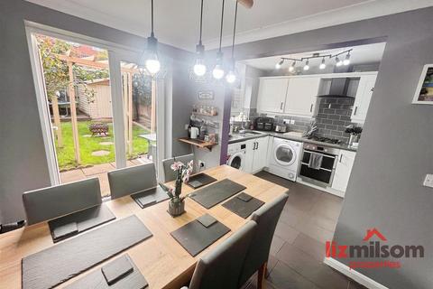 3 bedroom semi-detached house for sale, Blueberry Way, Swadlincote DE11
