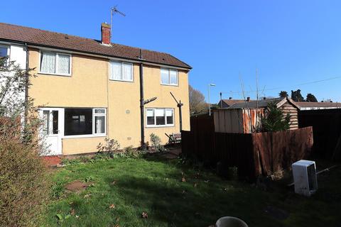 2 bedroom end of terrace house for sale, All Saints Crescent, Farnborough GU14