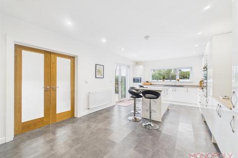 3 bedroom detached bungalow for sale, Holt Road, Wrexham
