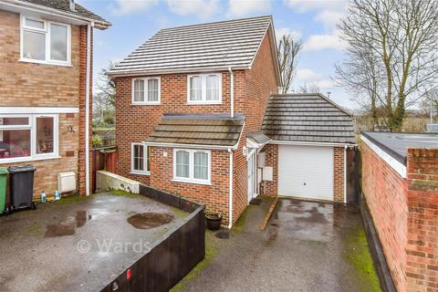 3 bedroom detached house for sale, Rushford Close, Headcorn, Kent