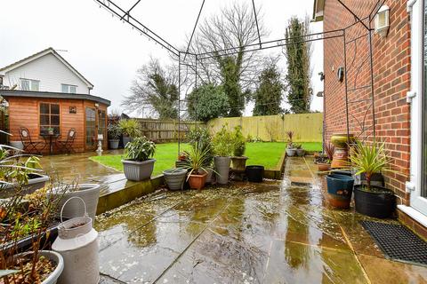 3 bedroom detached house for sale, Rushford Close, Headcorn TN27