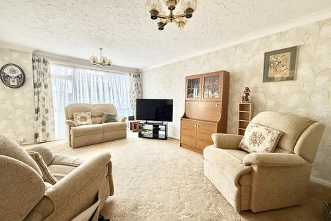 2 bedroom bungalow for sale, Uplands Road, West Moors, Ferndown, Dorset