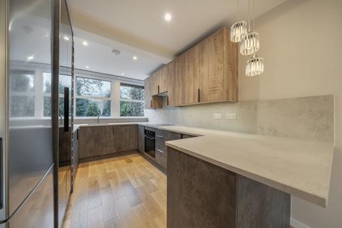 3 bedroom end of terrace house to rent, Foxes Dale Blackheath SE3