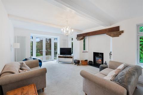 4 bedroom detached house for sale, The Chase, Kingswood