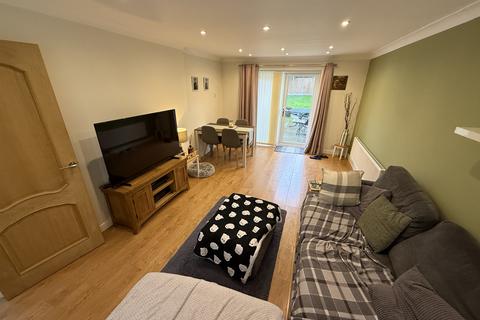 3 bedroom terraced house for sale, 8 Hawthorn Way, Carlton-In-Lindrick, Worksop, Nottinghamshire S81 9HW