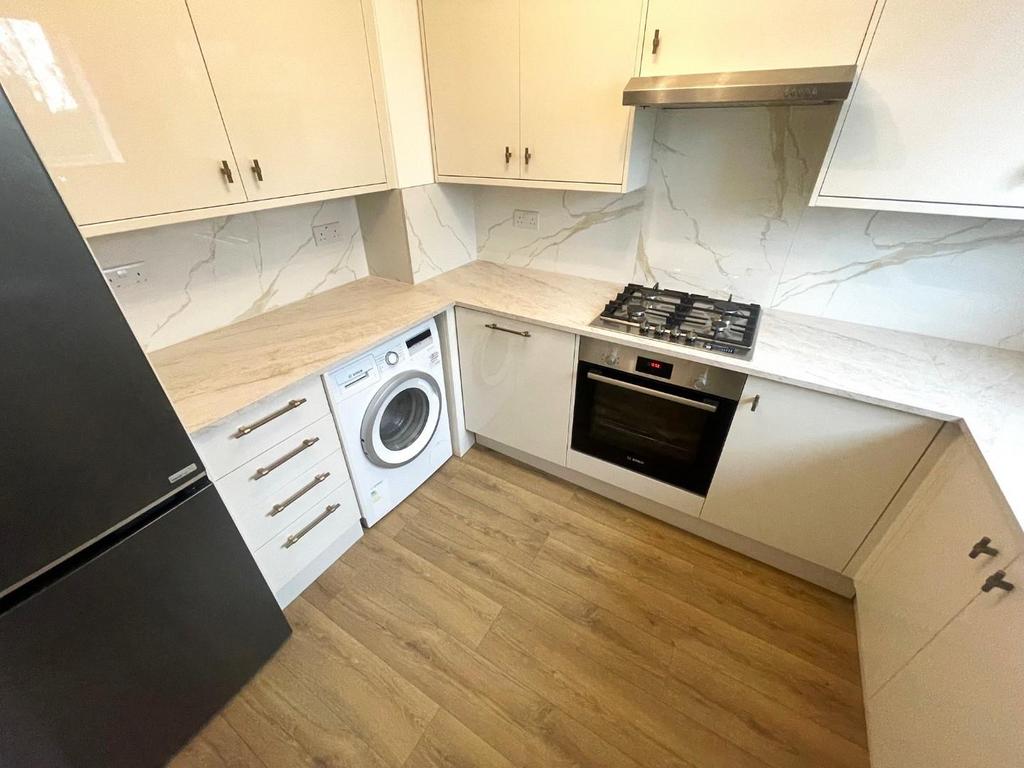 KITCHEN 1.jpg