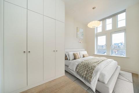2 bedroom flat for sale, Glengall Road, London NW6