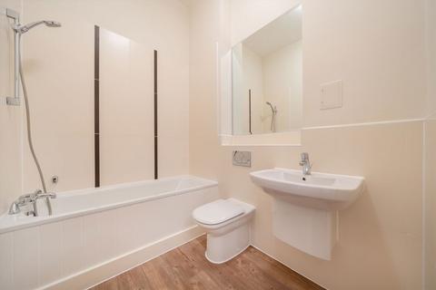 2 bedroom flat for sale, Glengall Road, London NW6