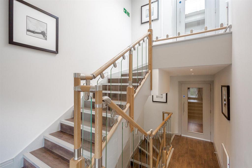 Flat-derby-house-banstead-113.jpg