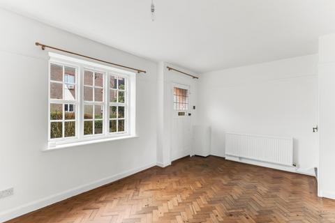 2 bedroom terraced house to rent, Childs Way, Hampstead Garden Suburb, NW11