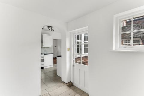 2 bedroom terraced house to rent, Childs Way, Hampstead Garden Suburb, NW11