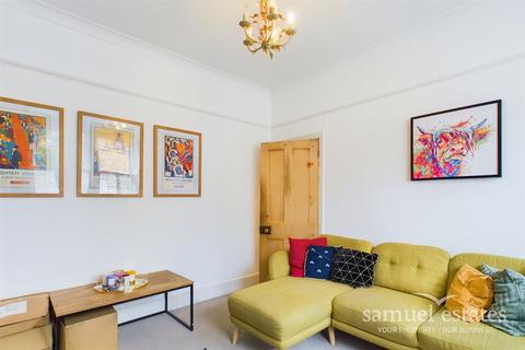 2 bedroom maisonette to rent, Charlmont Road, Tooting, SW17