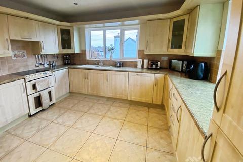 2 bedroom flat for sale, Darley Drive, West Derby, Liverpool, L12
