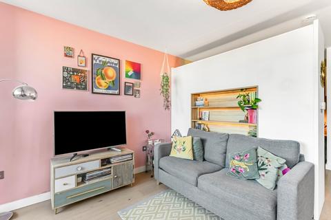 Highgate Hill, Archway, N19