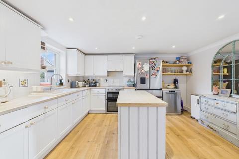 3 bedroom detached house for sale, Llandissilio, Clynderwen, SA66