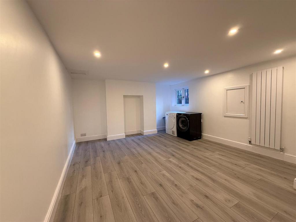 Basement 2.jpg