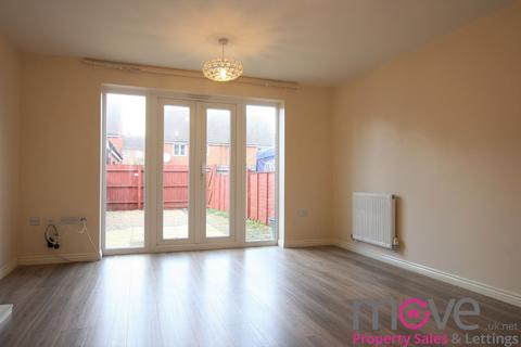 4 bedroom terraced house to rent, Thatcham Avenue Kingsway, Gloucester GL2