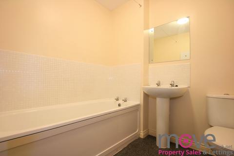 4 bedroom terraced house to rent, Thatcham Avenue Kingsway, Gloucester GL2
