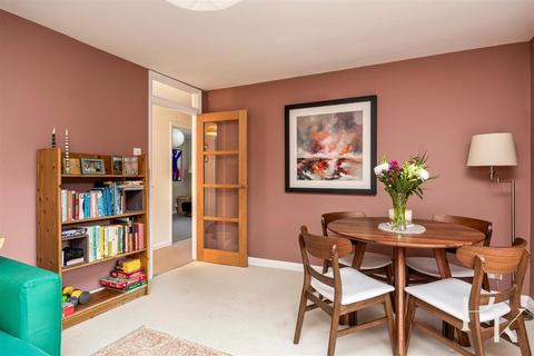 2 bedroom flat for sale, Cliveden Close, Brighton BN1