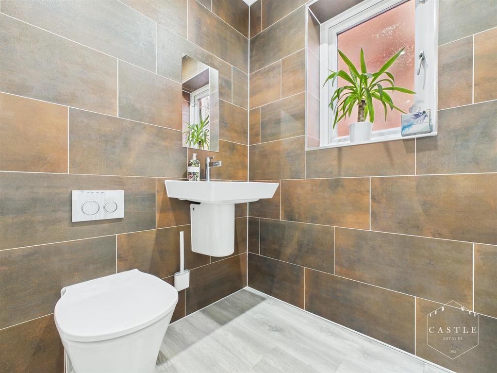 Guest cloakroom