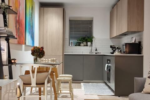 1 bedroom flat for sale, Equiano Court, Baldwins Gardens, London, EC1N