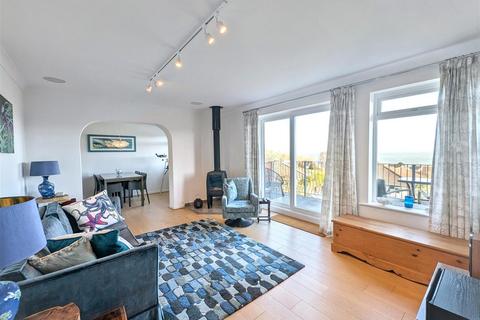 4 bedroom detached house for sale, Caws Avenue, Seaview, PO34 5JR