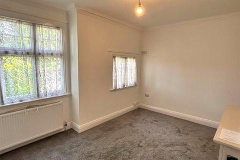 2 bedroom semi-detached house to rent, Linden Road, Birmingham B30