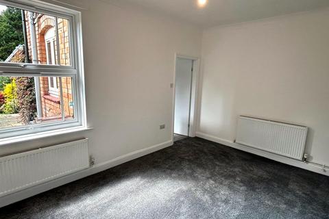 2 bedroom semi-detached house to rent, Linden Road, Birmingham B30