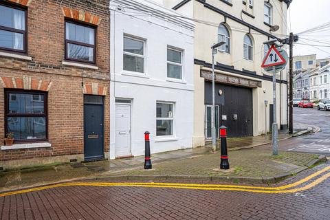 3 bedroom terraced house for sale, Waldegrave Street, Hastings