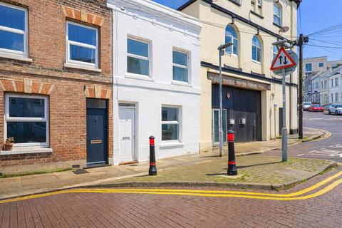 3 bedroom terraced house for sale, Waldegrave Street, Hastings