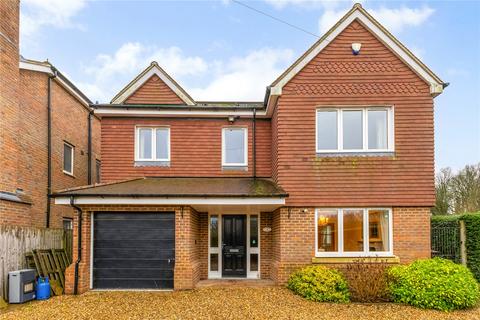 4 bedroom detached house to rent, Westfield Avenue, Harpenden, Hertfordshire, AL5