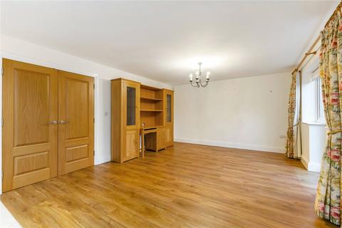 4 bedroom detached house to rent, Westfield Avenue, Harpenden, Hertfordshire, AL5