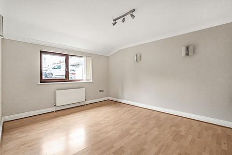 2 bedroom flat for sale, Albany Road, Cheltenham, GL50 2UL