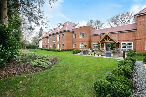 2 bedroom apartment for sale, Langton House, Westhall Road, Warlingham, CR6 9HF