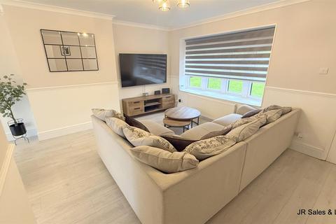 3 bedroom semi-detached house for sale, Colesdale, Cuffley