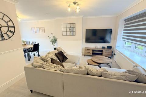 3 bedroom semi-detached house for sale, Colesdale, Cuffley