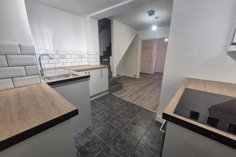 2 bedroom terraced house to rent, Grosvenor Place , Sebastapol  , Pontypool