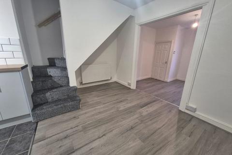 2 bedroom terraced house to rent, Grosvenor Place , Sebastapol  , Pontypool