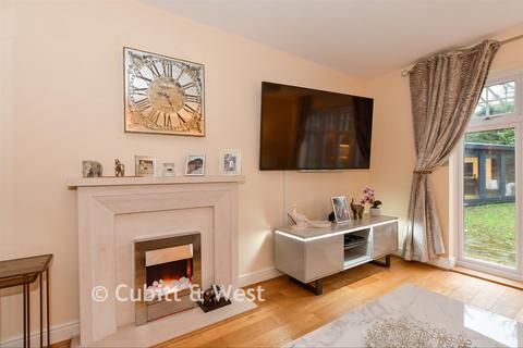 undefined, Hamilton Close, Horley RH6