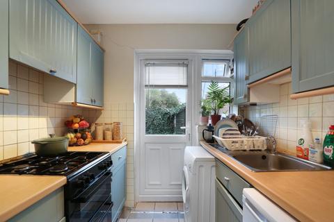 2 bedroom apartment for sale, Ewart Road, London