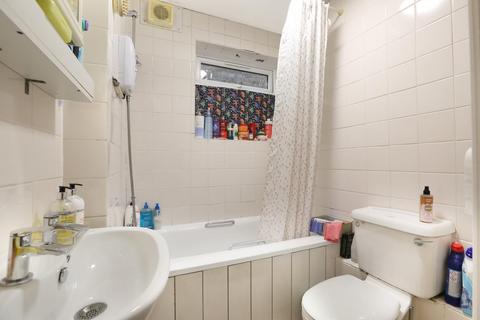 2 bedroom apartment for sale, Ewart Road, London