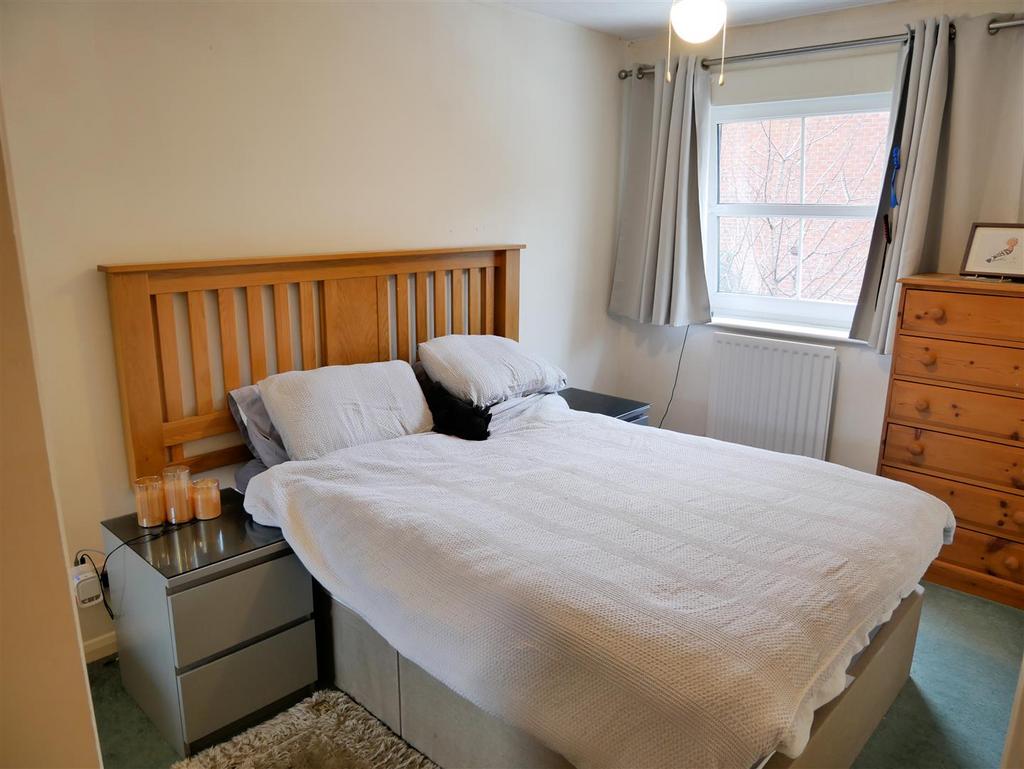 Principal bedroom