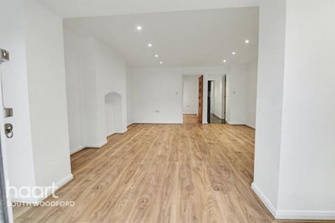 1 bedroom maisonette for sale, Chelmsford Road, South Woodford
