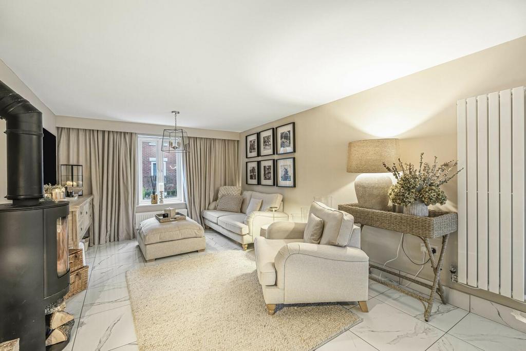 Front room.jpg