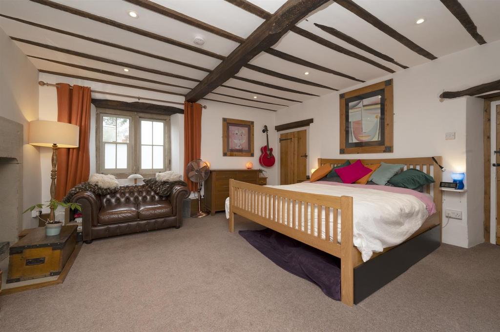 Bedroom One.jpg