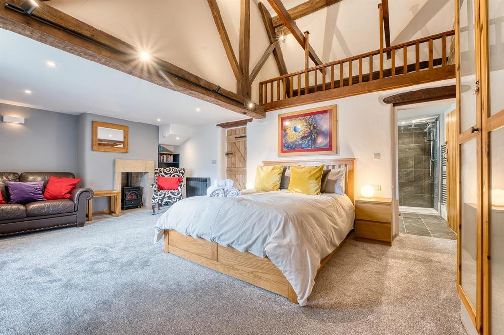 Manor Cottage Bedroom One towards mezzanine.jpg